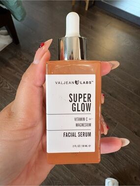 Super Glow Vitamin C Facial Serum - Valjean labs